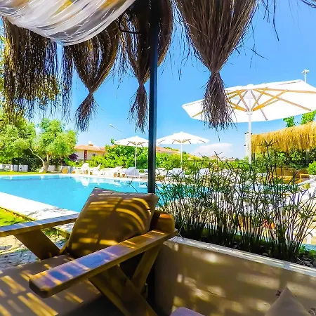 Balambaka Alacati Bed & Breakfast Çeşme